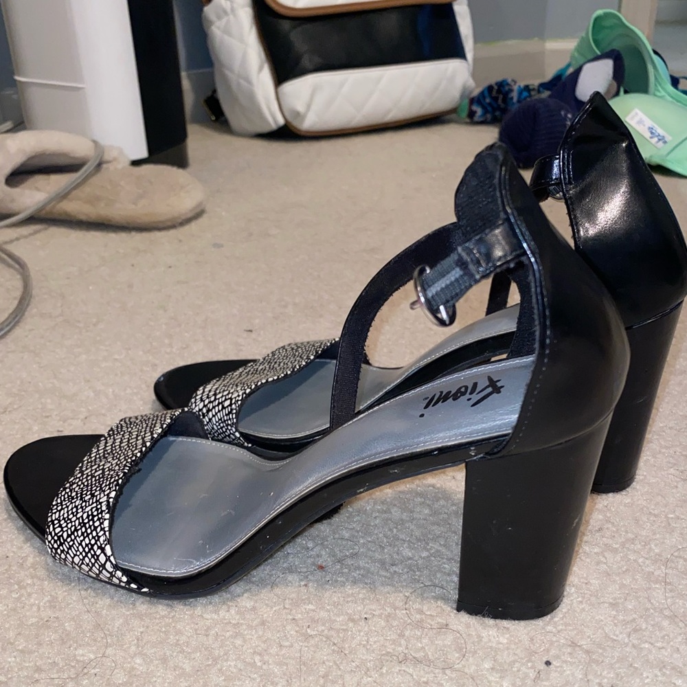 Heels - Picture 2 of 2